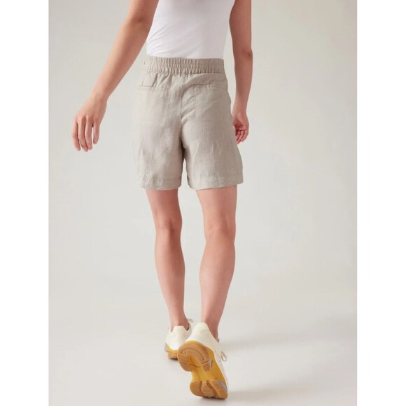 New Athleta Voyager 100% Linen Shorts Size 20 Natural Beige Elastic Waist 7" NWT - Picture 2 of 7